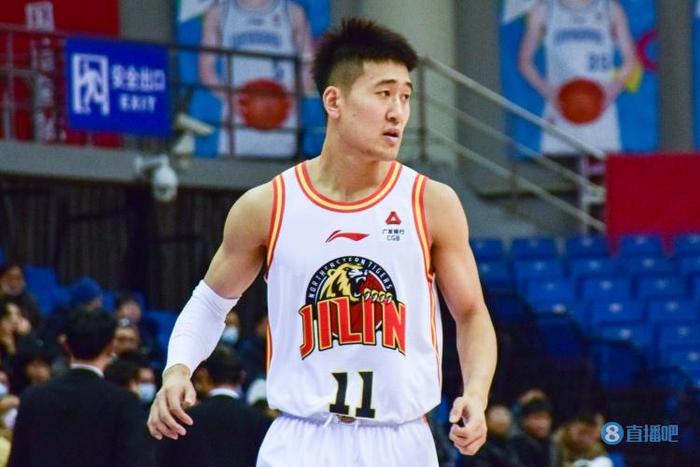 转折点！深圳队迎来里程碑，CBA常规赛赛后攻防权衡，压力陡增，临场指挥获称赞的简单介绍九游正版手游